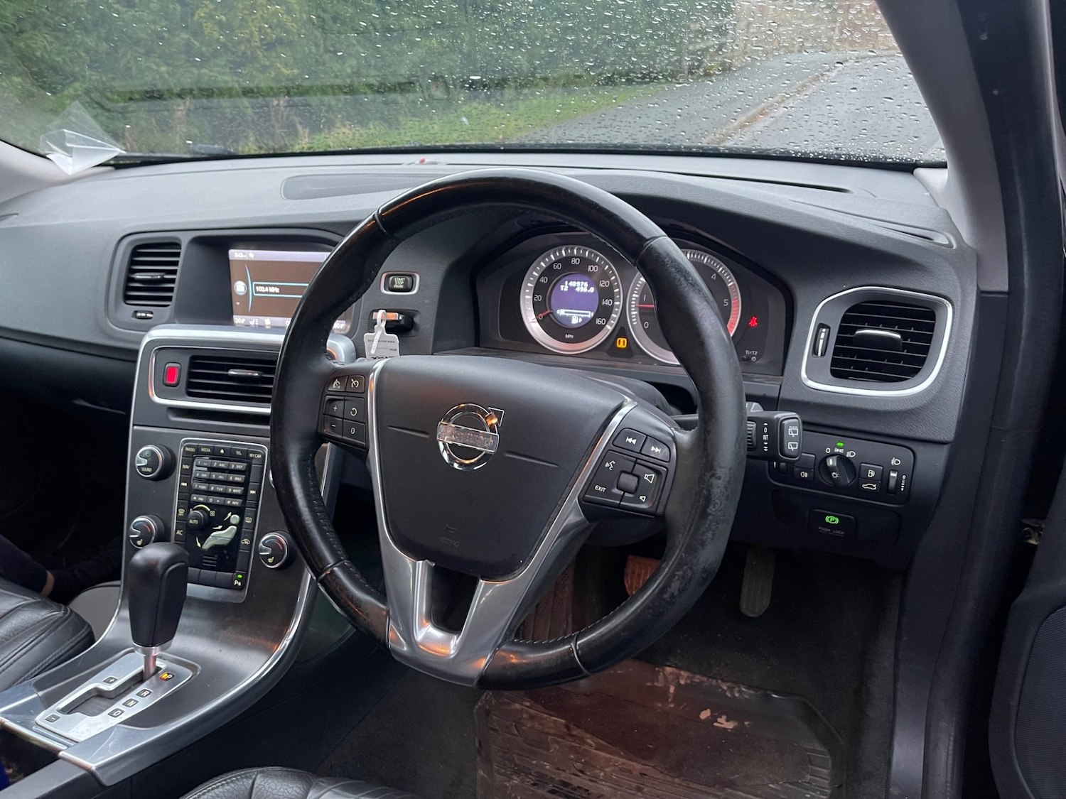 Used Volvo V60 2011 for sale - 76565255: Photo 9