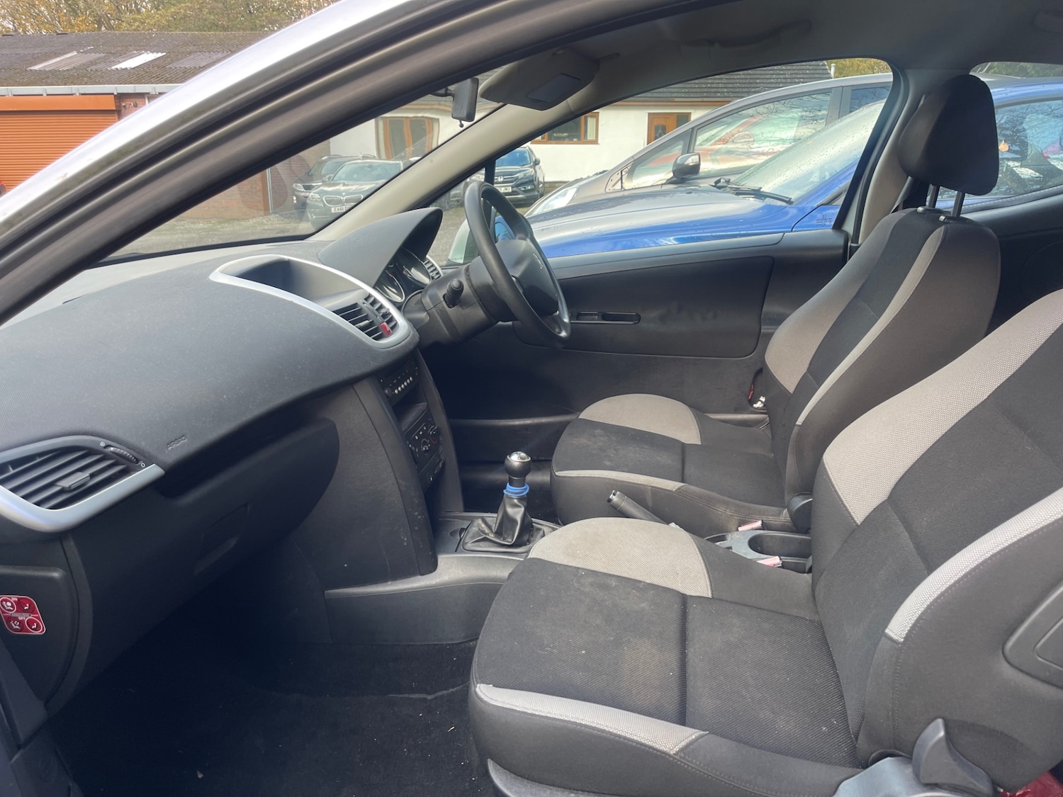 Used Peugeot 207 2009 for sale - 76523195: Photo 6