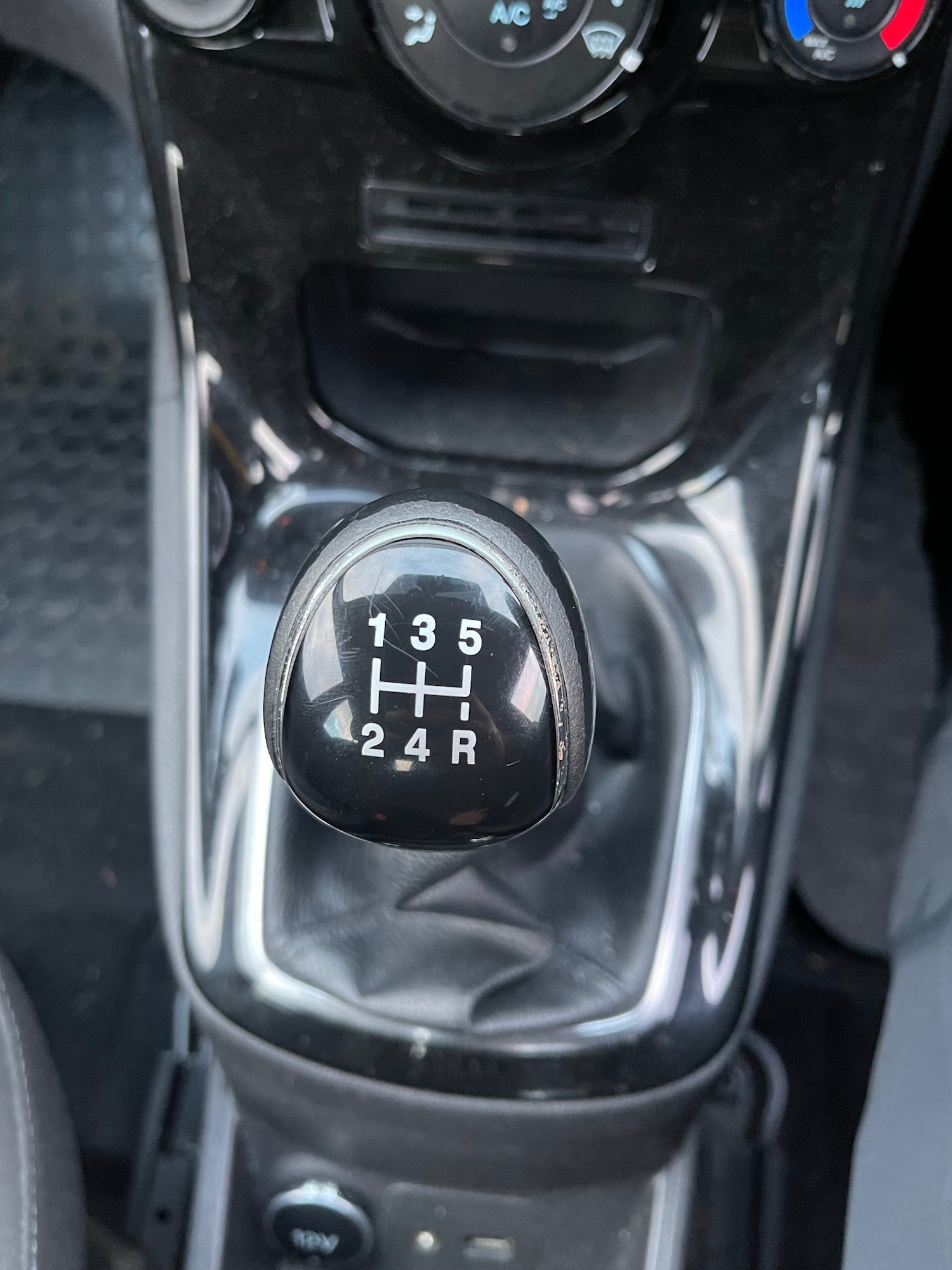 Used Ford Fiesta 2013 for sale - 77110073: Photo 14