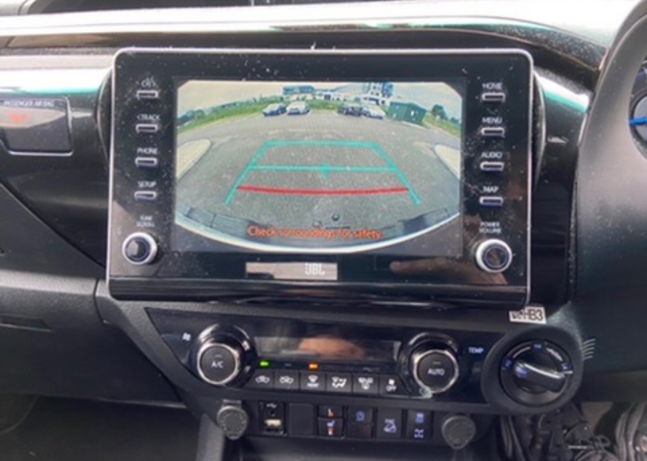 Used Toyota Hilux 2021 for sale - 77898685: Photo 12