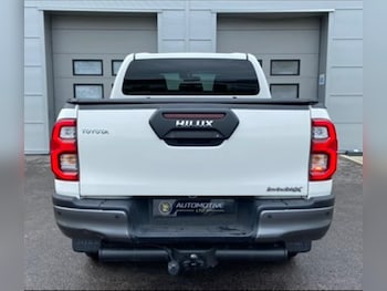 Used Toyota Hilux 2021 for sale - 77898685: Photo