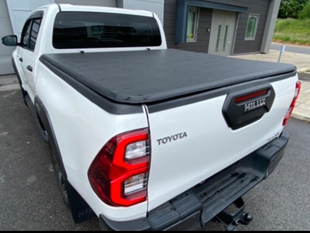 Used Toyota Hilux 2021 for sale - 77898685: Photo 9