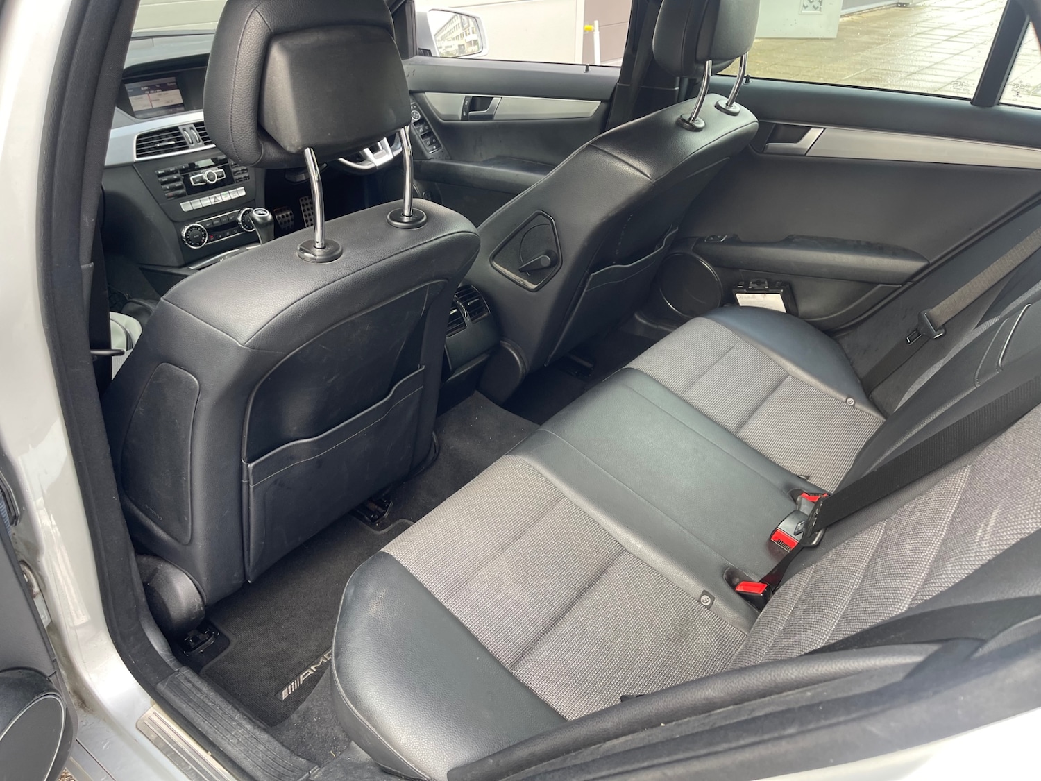 Used Mercedes-Benz C Class 2012 for sale - 76359024: Photo 10