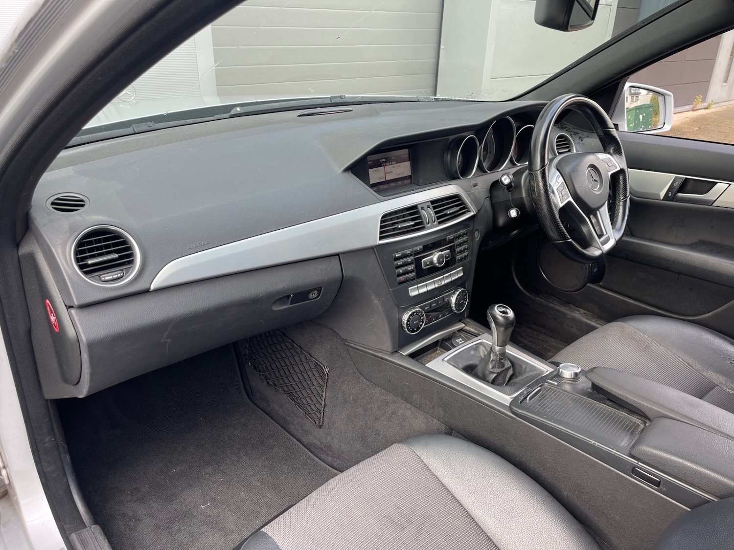 Used Mercedes-Benz C Class 2012 for sale - 76359024: Photo 8