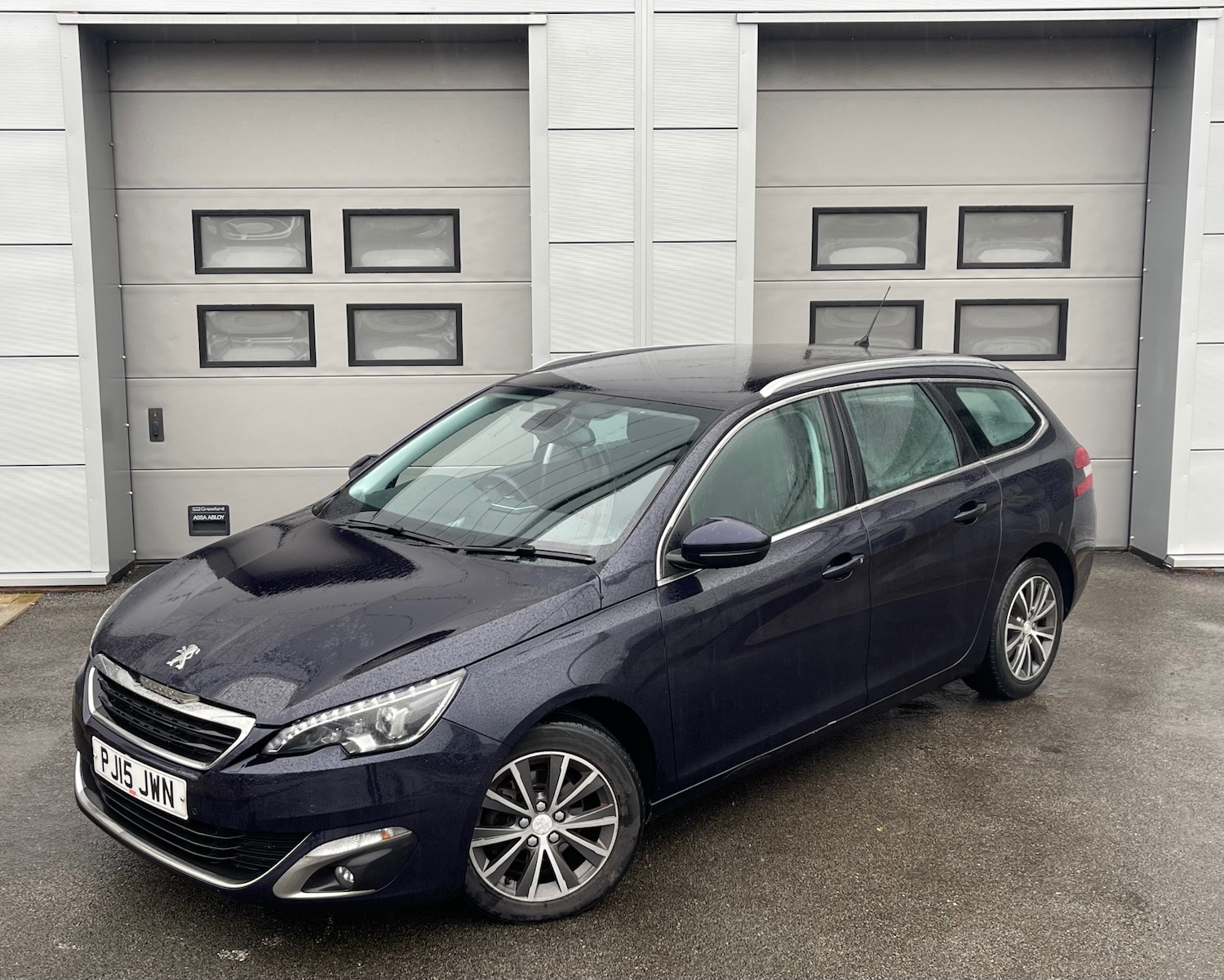 Used Peugeot 308 2015 for sale - 76850557: Photo 2