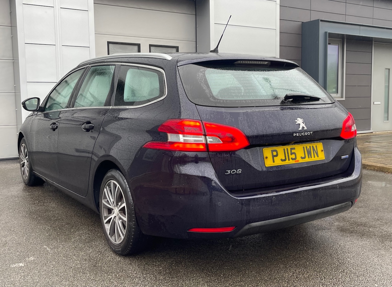 Used Peugeot 308 2015 for sale - 76850557: Photo 6