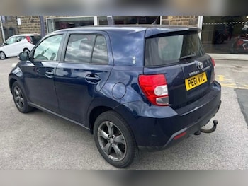 Used Toyota Urban Cruiser 2011 for sale - 79400613: Photo