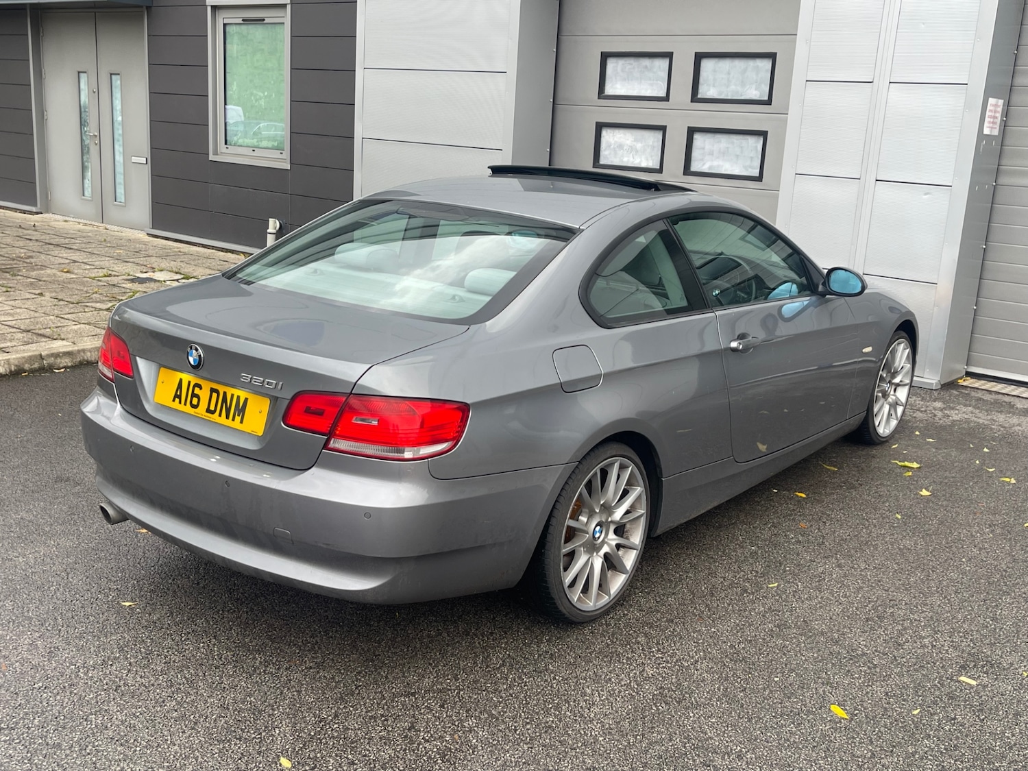 Used BMW 3 Series 2009 for sale - 77030046: Photo 6