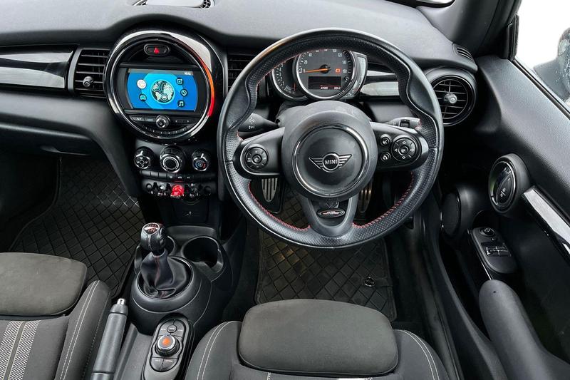 Used MINI Hatch 2019 for sale - 77186880: Photo 11