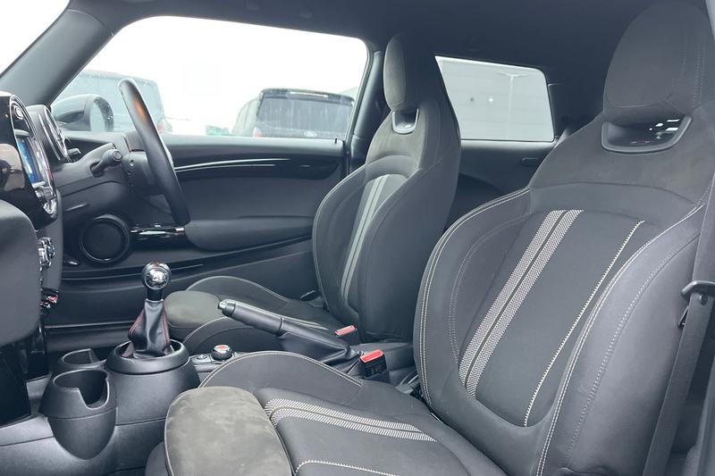 Used MINI Hatch 2019 for sale - 77186880: Photo 19