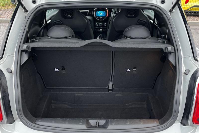 Used MINI Hatch 2019 for sale - 77186880: Photo 21