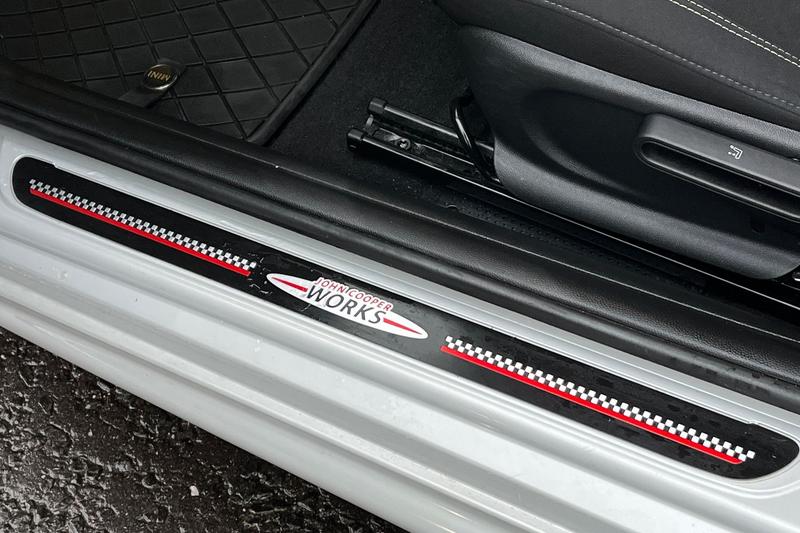 Used MINI Hatch 2019 for sale - 77186880: Photo 24