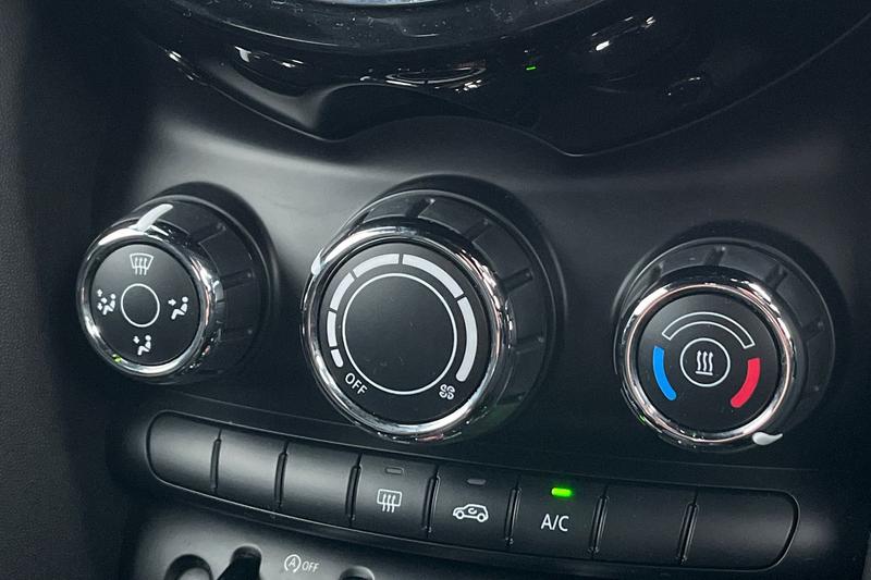 Used MINI Hatch 2019 for sale - 77186880: Photo 33