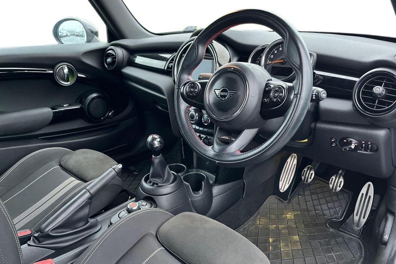 Used MINI Hatch 2019 for sale - 77186880: Photo 9