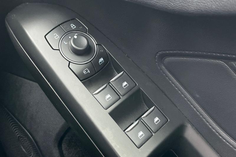 Used Ford Focus 2023 for sale - 76296770: Photo 16