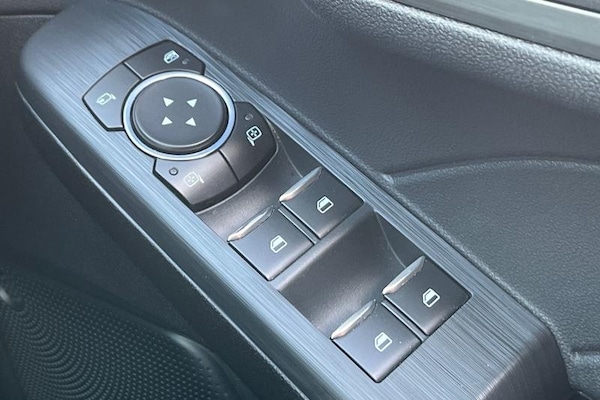 Used Ford Kuga 2022 for sale - 75705679: Photo 16