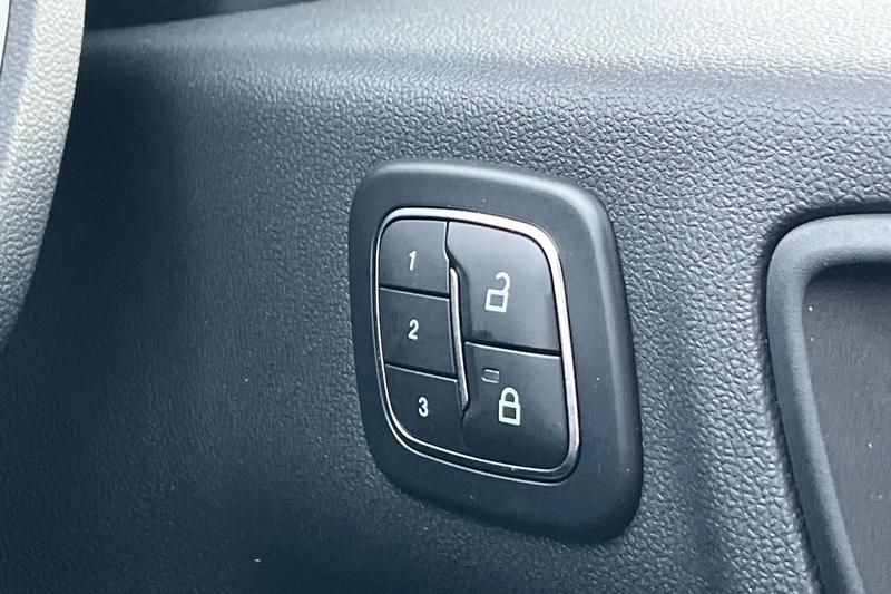 Used Ford Kuga 2025 for sale - 76949036: Photo 27