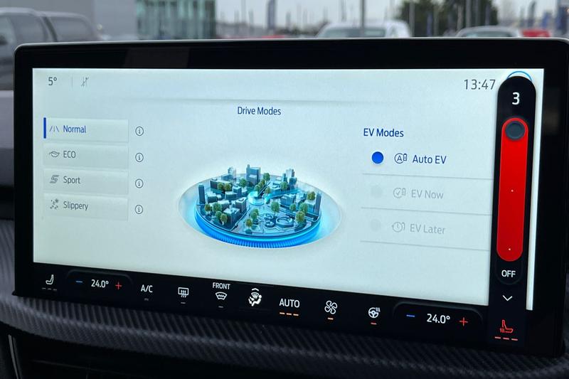 Used Ford Kuga 2025 for sale - 76949036: Photo 31