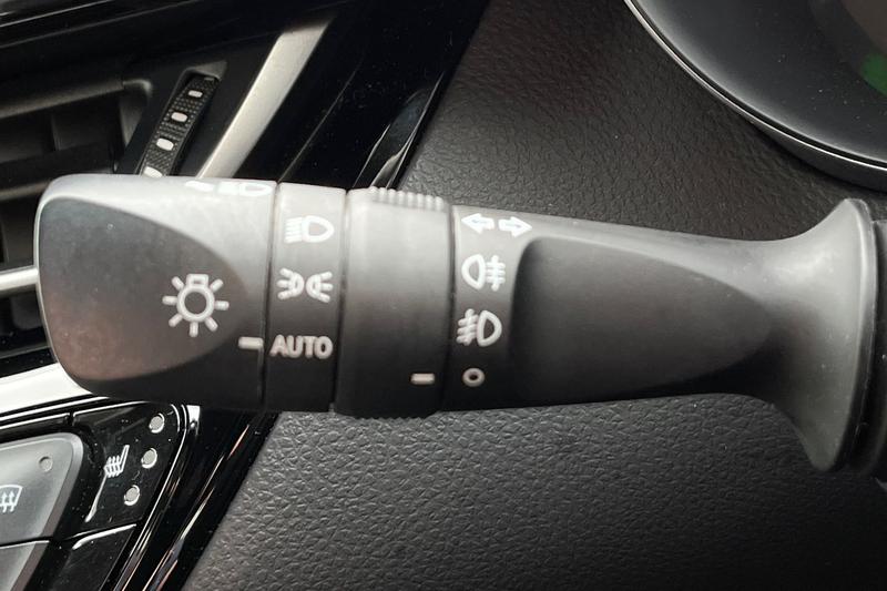 Used Toyota C-HR 2022 for sale - 78067603: Photo 14