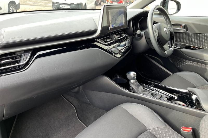 Used Toyota C-HR 2022 for sale - 78067603: Photo 18