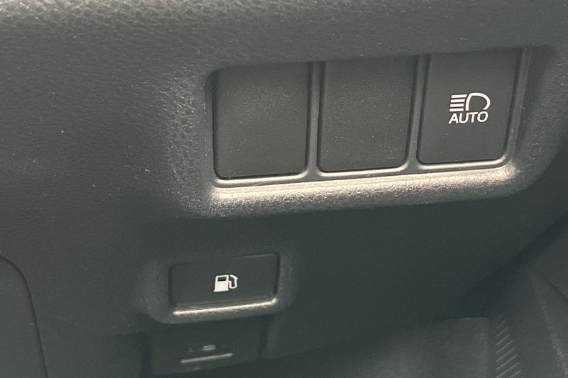 Used Toyota C-HR 2022 for sale - 78067603: Photo 39