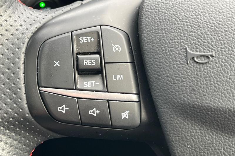 Used Ford Kuga 2021 for sale - 76452840: Photo 38