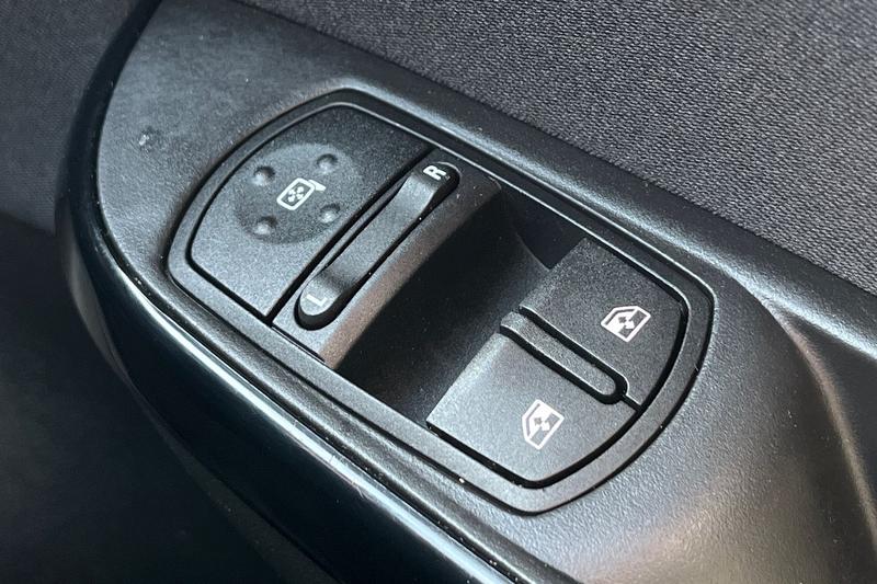 Used Vauxhall Corsa 2018 for sale - 78152985: Photo 16