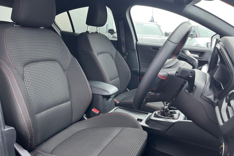 Used Ford Focus 2023 for sale - 77381603: Photo 17