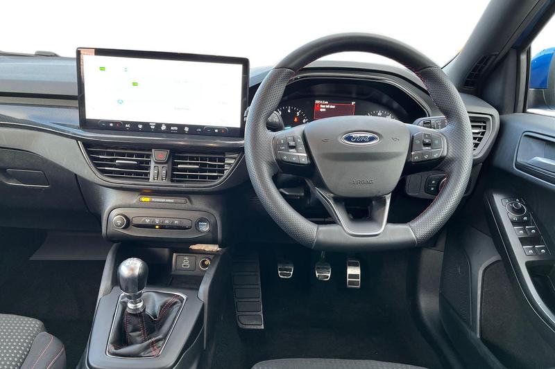 Used Ford Focus 2022 for sale - 76895325: Photo 11