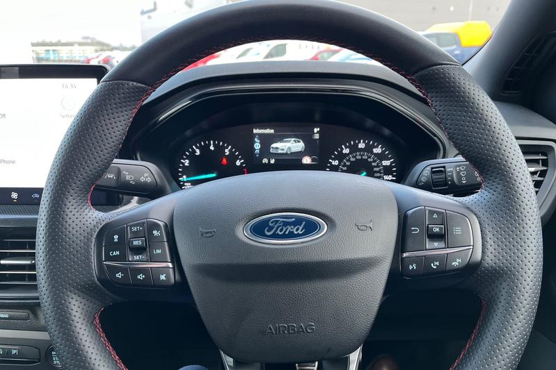 Used Ford Focus 2022 for sale - 76895325: Photo 12