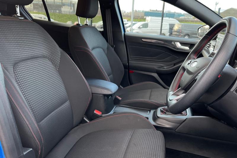 Used Ford Focus 2022 for sale - 76895325: Photo 17