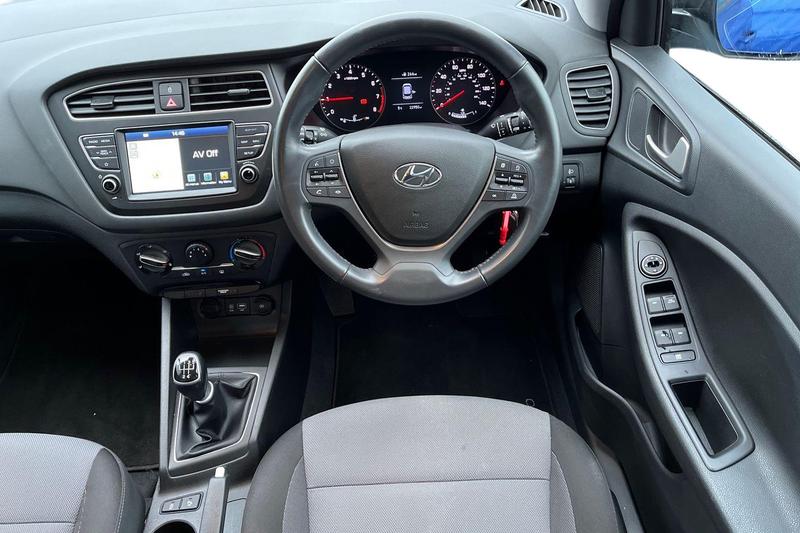 Used Hyundai i20 2020 for sale - 77339925: Photo 11