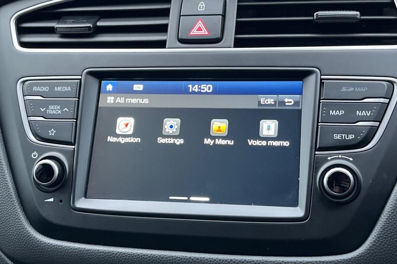 Used Hyundai i20 2020 for sale - 77339925: Photo 28