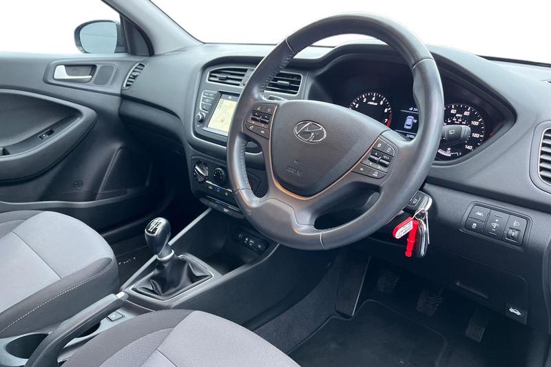 Used Hyundai i20 2020 for sale - 77339925: Photo 9