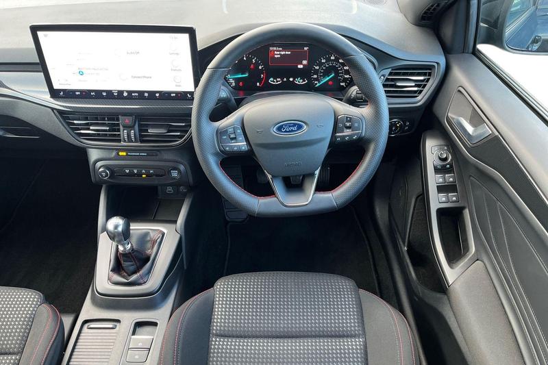 Used Ford Focus 2024 for sale - 76534373: Photo 11