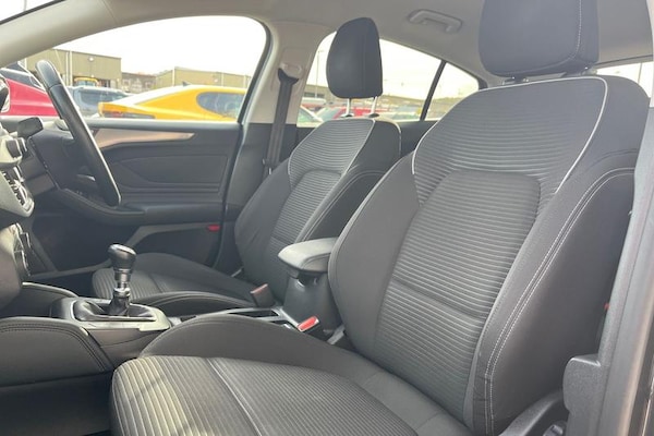 Used Ford Focus 2021 for sale - 76228813: Photo 19