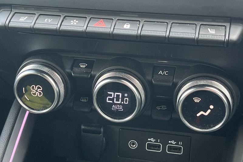 Used Renault Clio 2024 for sale - 77918604: Photo 33