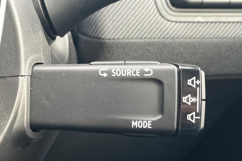 Used Renault Clio 2024 for sale - 77918604: Photo 37