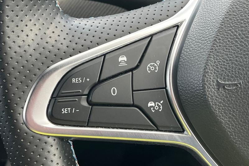 Used Renault Clio 2024 for sale - 77918604: Photo 38