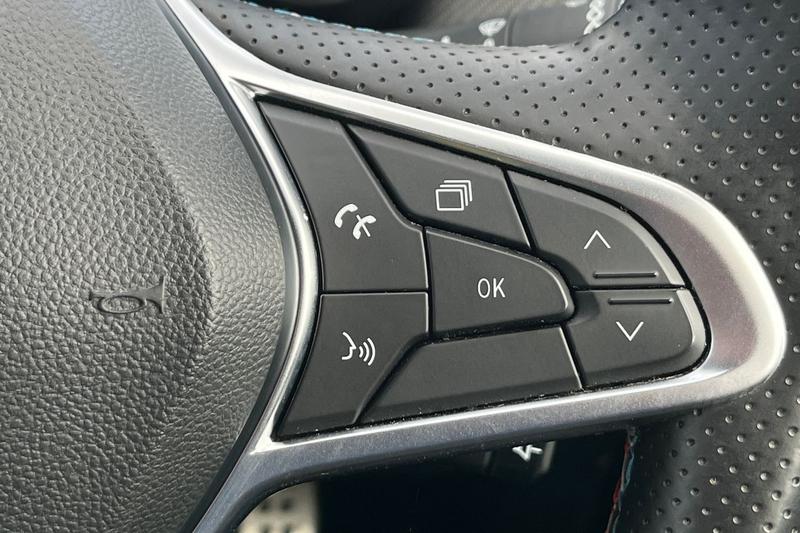 Used Renault Clio 2024 for sale - 77918604: Photo 39