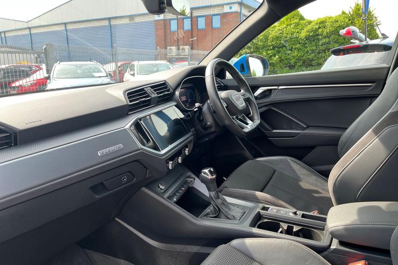 Used Audi Q3 2019 for sale - 76209468: Photo 18