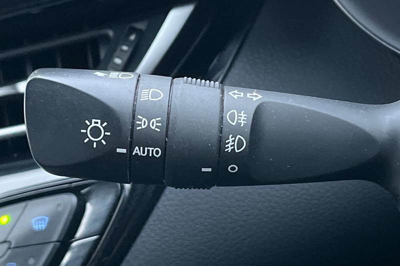 Used Toyota C-HR 2021 for sale - 77186878: Photo 14