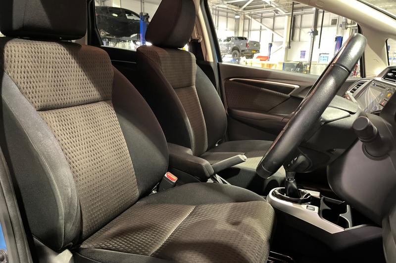 Used Honda Jazz 2018 for sale - 76716380: Photo 17