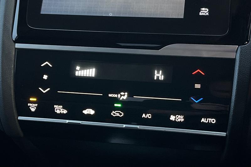 Used Honda Jazz 2018 for sale - 76716380: Photo 28