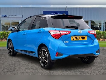 Used Toyota Yaris 2018 for sale - 76146799: Photo 2