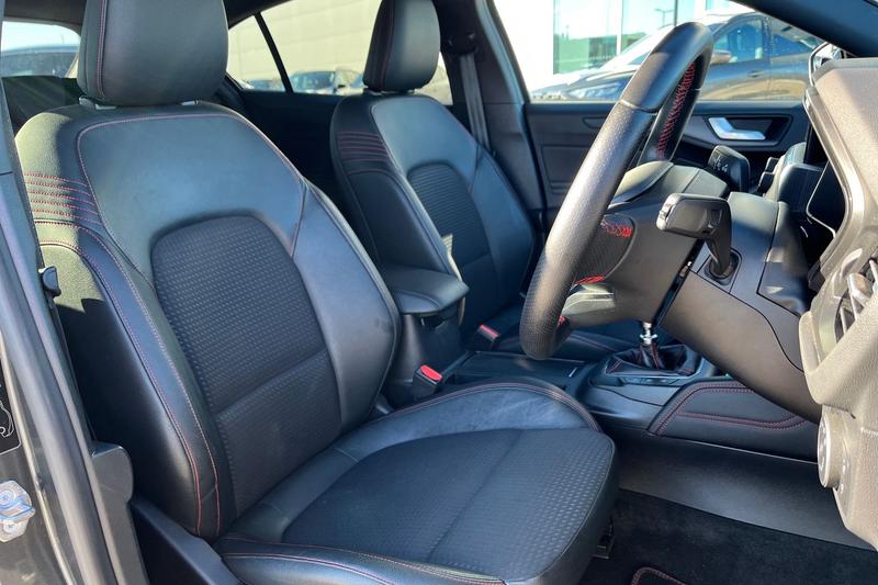 Used Ford Focus 2019 for sale - 76234757: Photo 17