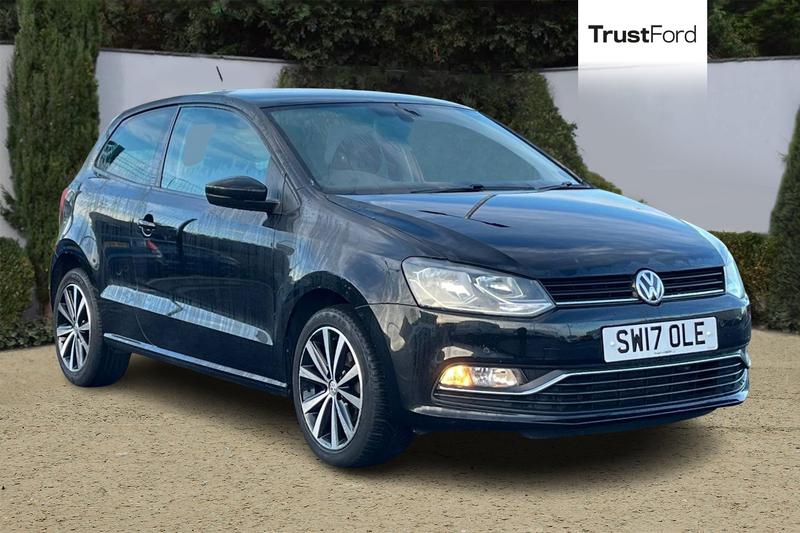 Used Volkswagen Polo 2017 for sale - 76960796: Photo 1