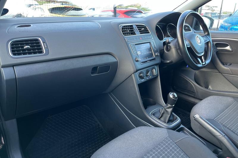 Used Volkswagen Polo 2017 for sale - 76960796: Photo 18