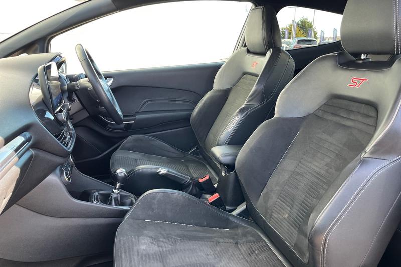 Used Ford Fiesta 2019 for sale - 78152996: Photo 19