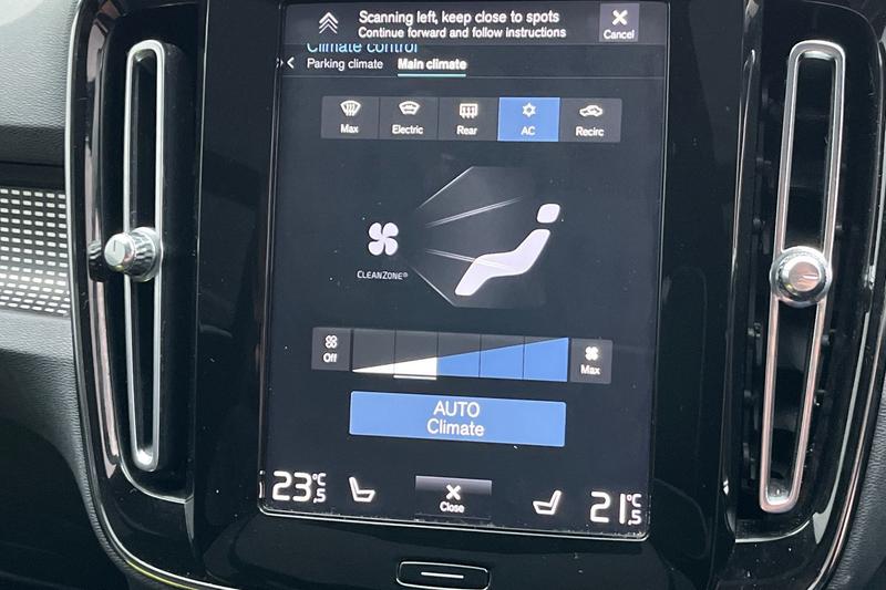 Used Volvo XC40 2018 for sale - 77493362: Photo 32